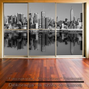 Odbicie miasta - dekoracja na szafę