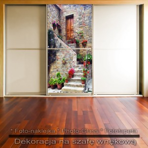 Francuska kamieniczka - dekoracja na szafę