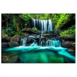 Obraz Wodospad w Lesie na płótnie nr 10170