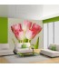 Zielony salon z aranżacją tapety z pięcioma kwiatami tulipana