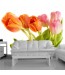 Aranżacja ściany za białą kanapą - fototapeta tulipany w rzędzie